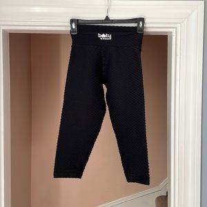 Booty by Brabants black cropped leggings